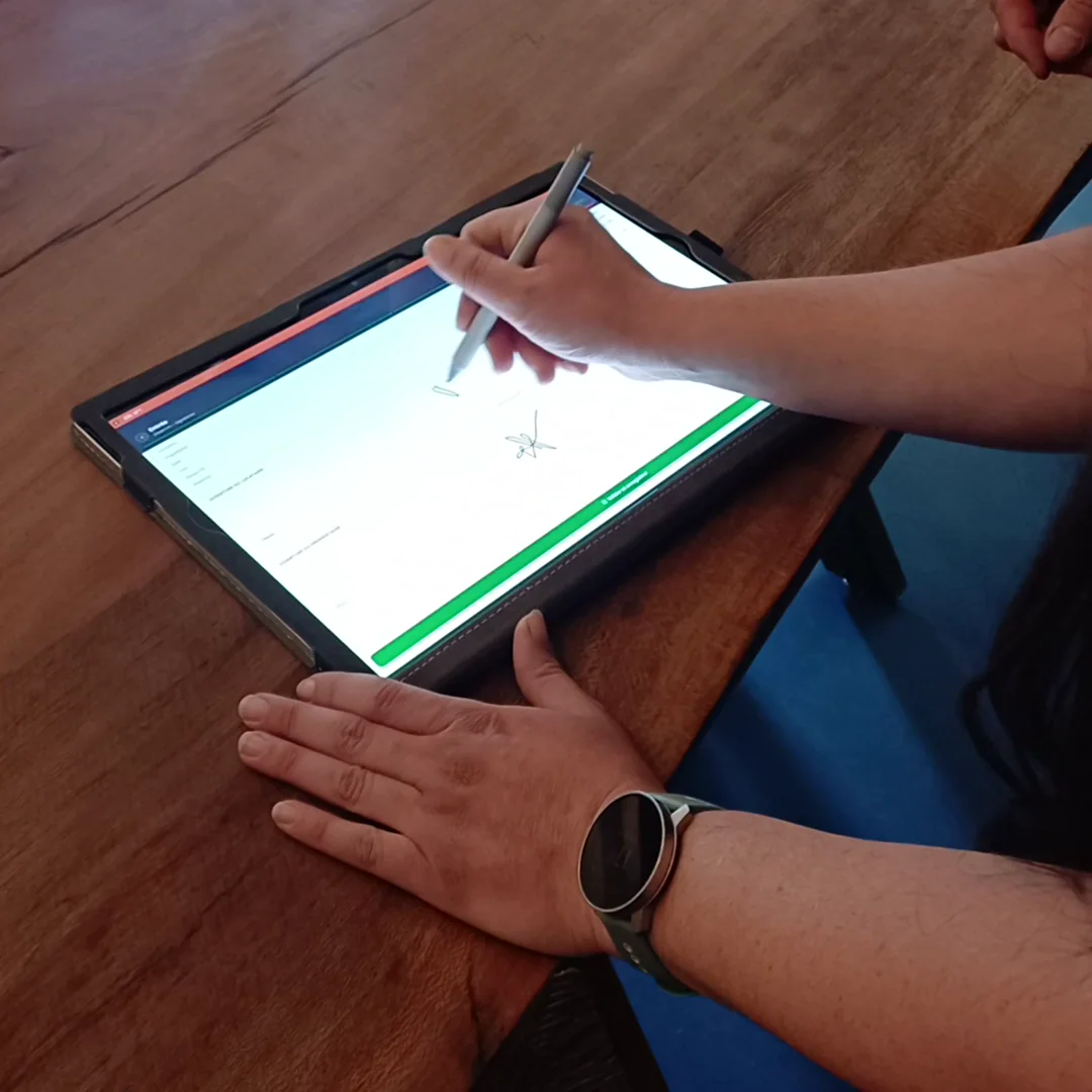 État des lieux signé sur tablette avec stylet, application EDL N°1